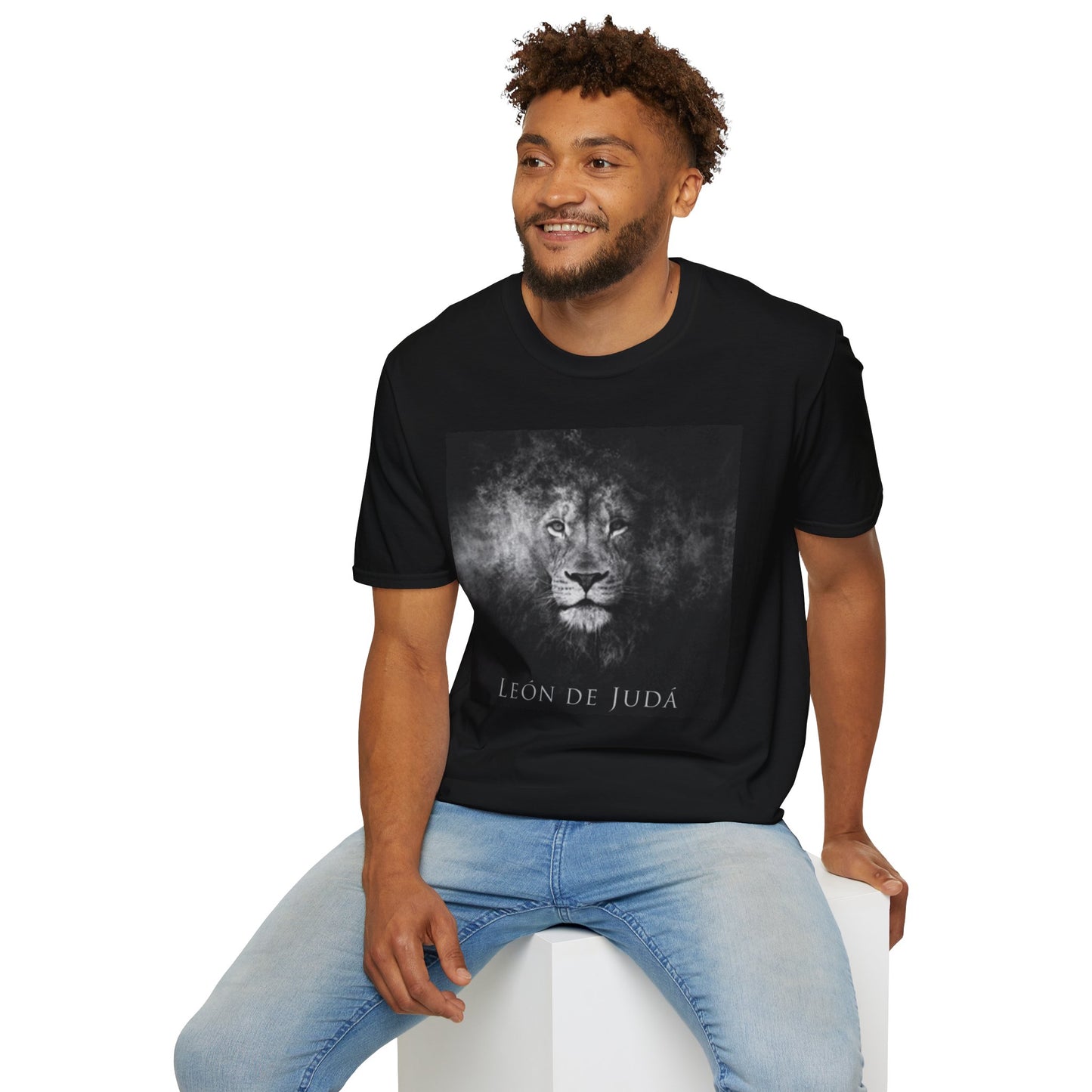 Camiseta Unisex – León de Judá | Diseño Profético en Blanco y Negro